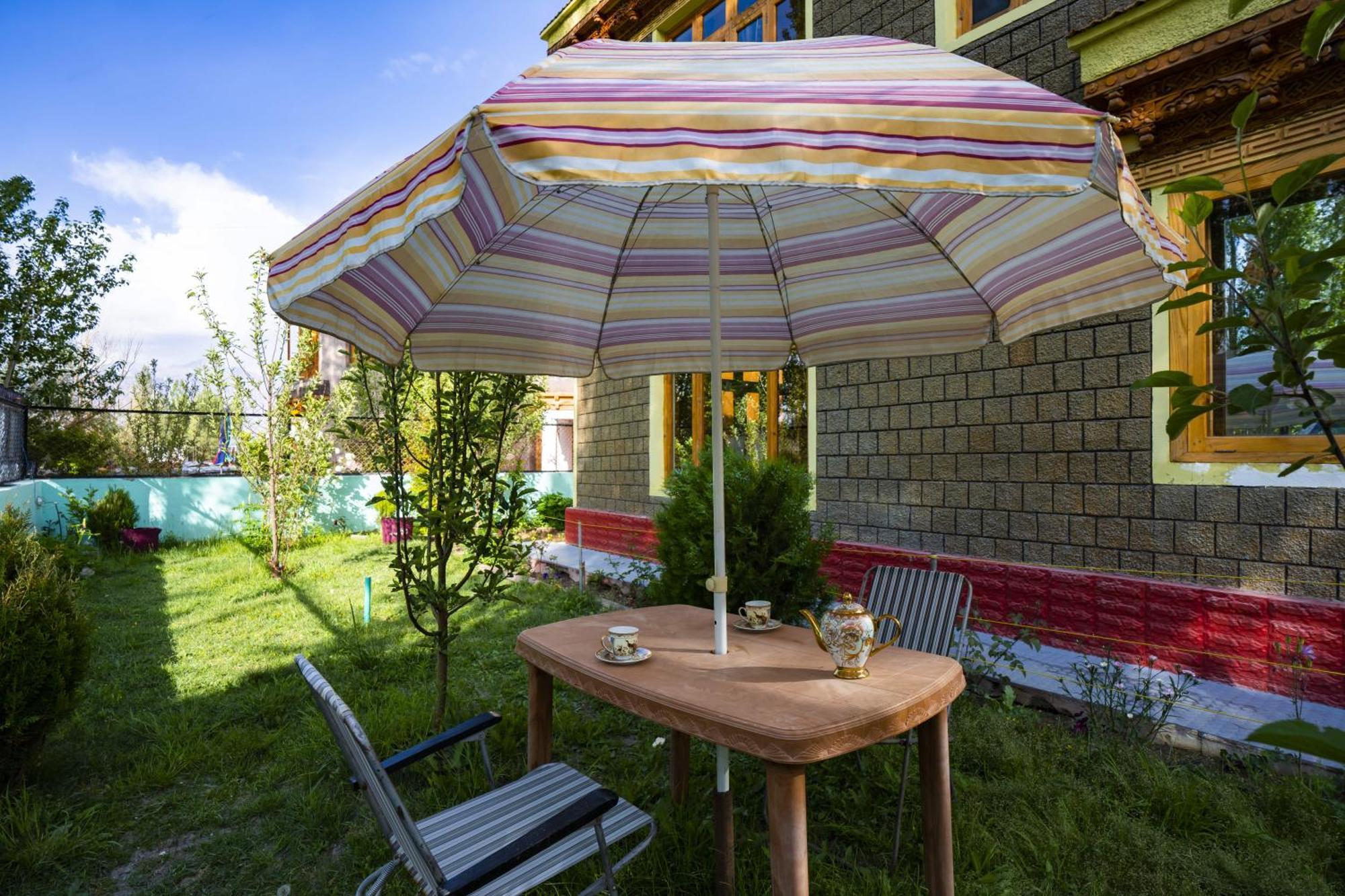 Rainbow Holiday Home Лех Экстерьер фото